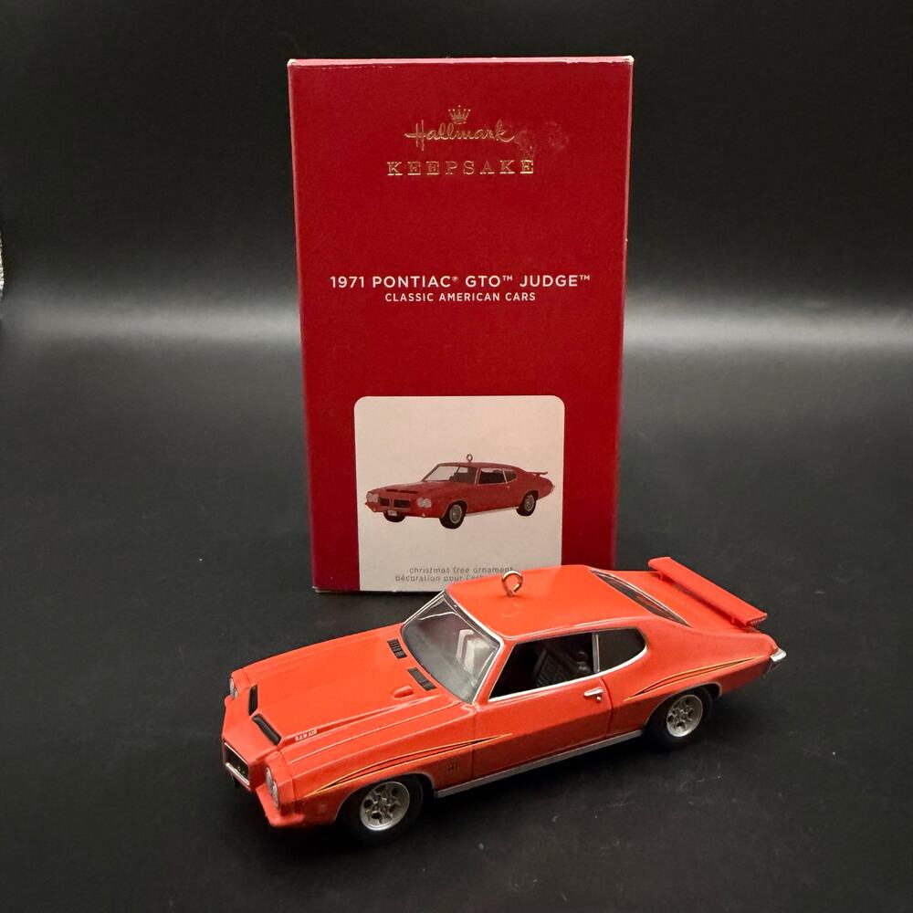 Hallmark Keepsake 1971 Pontiac GTO Judge Classic American Car Christmas Ornament